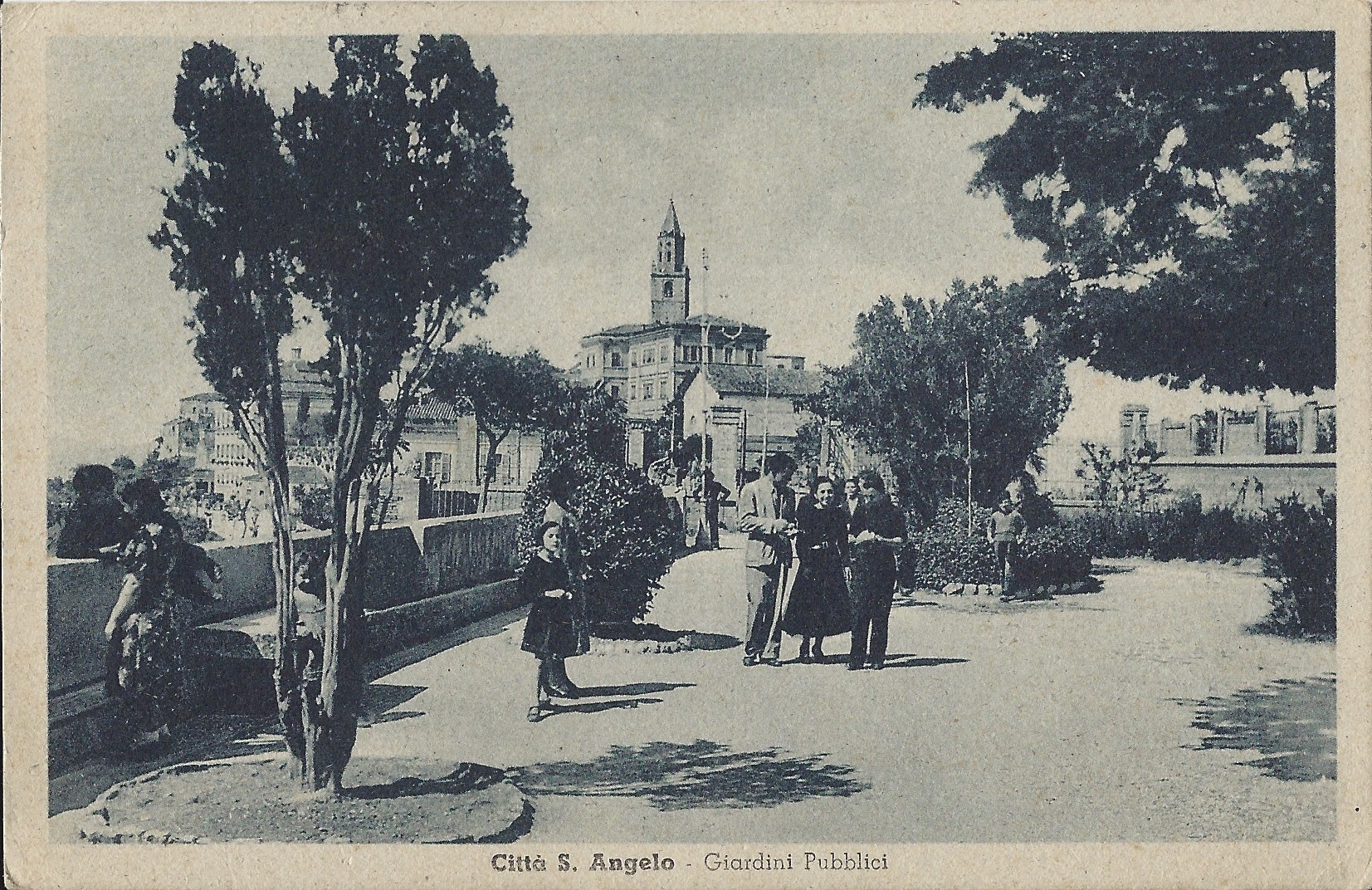 0002 CITTASANTANGELO GIARDINI PUBBLICI 1948_10_07 FRONTE